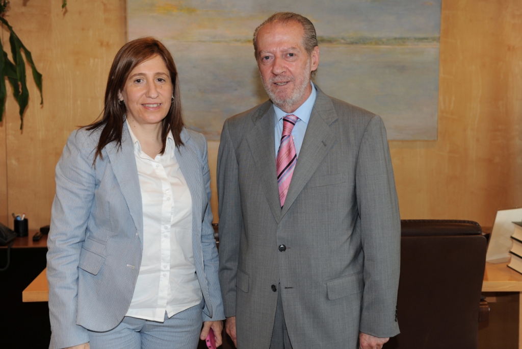 05-100512_ALCALDESA_DE_LOS_MOLARES_1